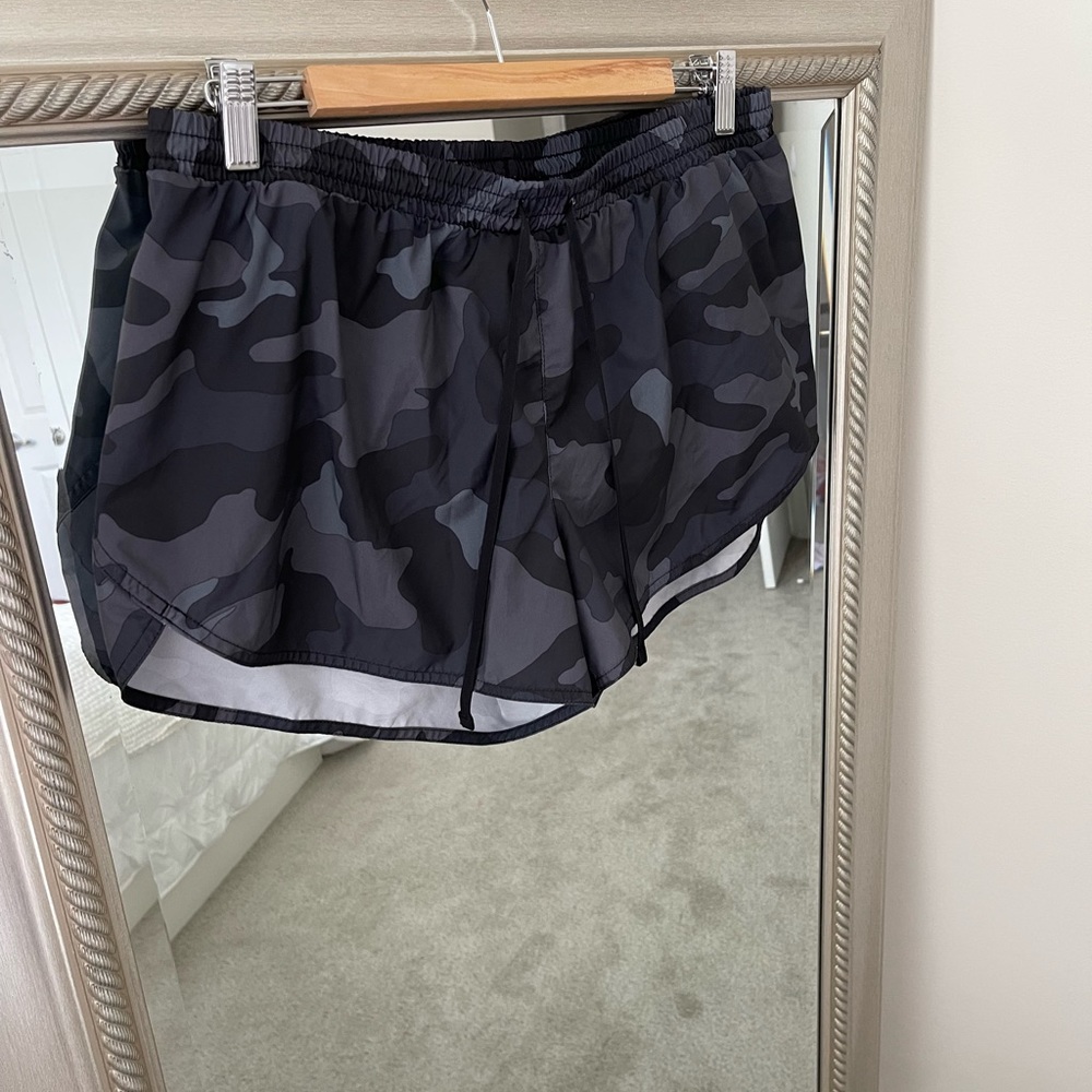 Old Navy Black Camo Women's Shorts